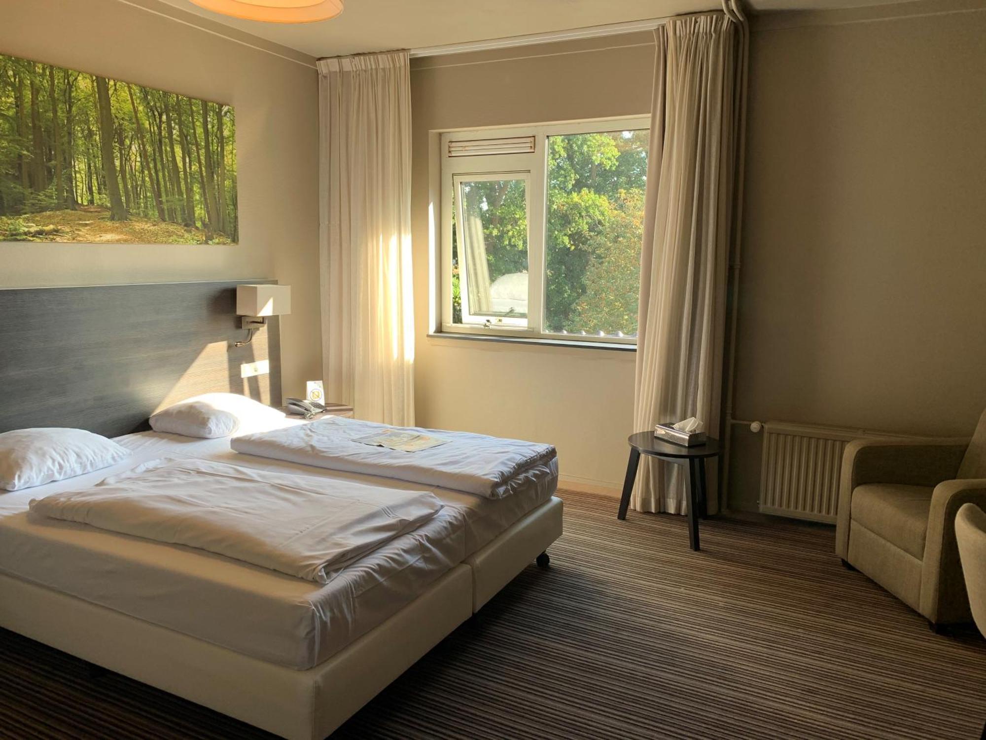 Fletcher Hotel-Restaurant Het Witte Huis Soest Esterno foto