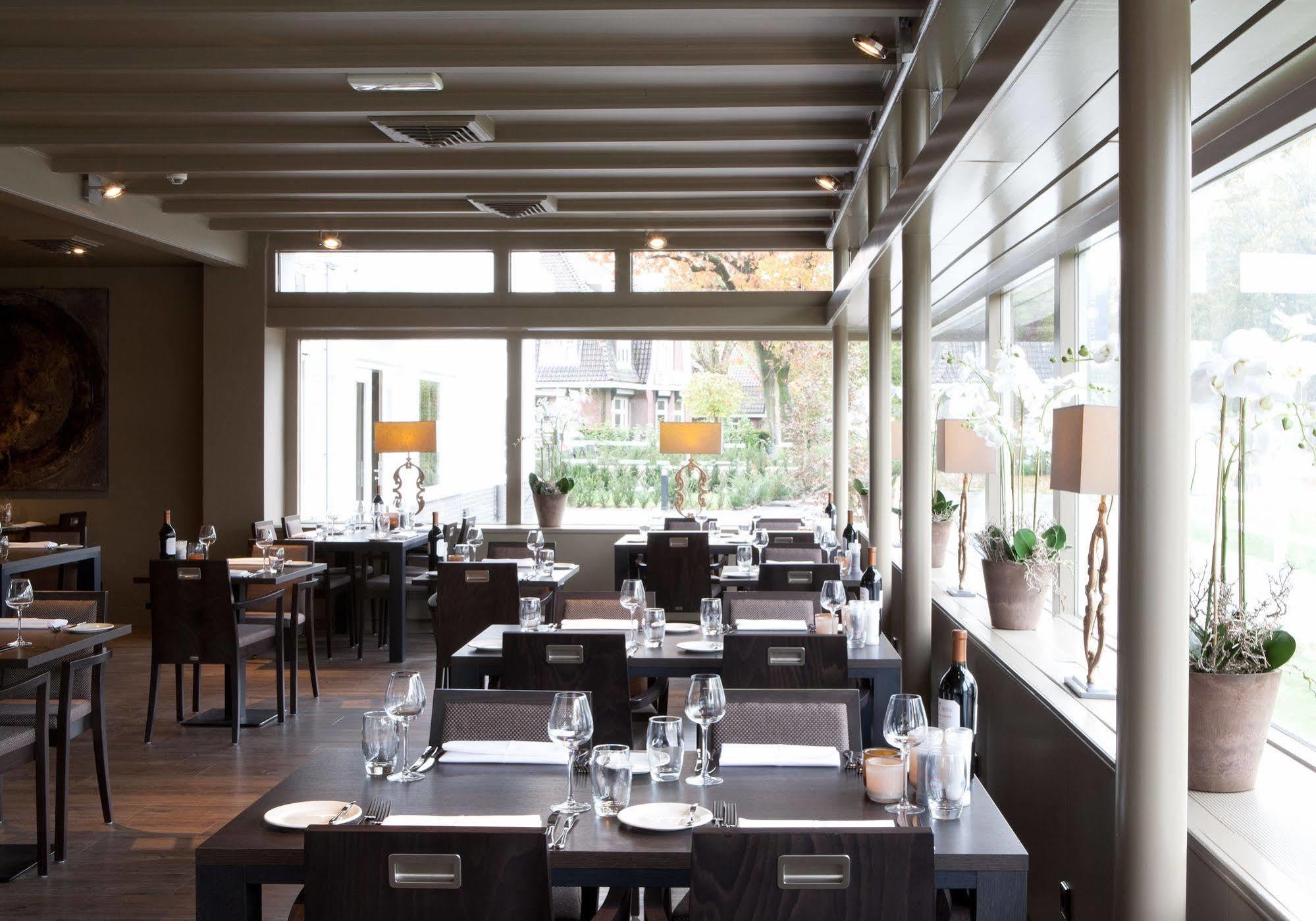 Fletcher Hotel-Restaurant Het Witte Huis Soest Esterno foto